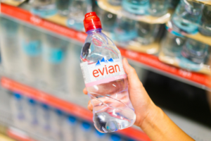 Nước khoáng Evian có tác dụng gì