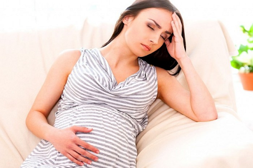 Gây ra hiện tượng khó chịu cho cơ thể bà mẹ mang thai