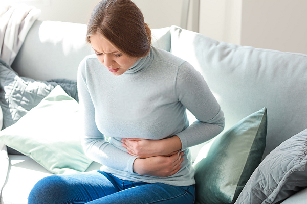 Người bệnh thường xuất hiện các triệu chứng đau bụng, tiêu chảy khi nhiễm Coliform 