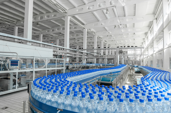 Công nghệ Lọc RO đang được áp dụng trong ngành sản xuất nước đóng chai