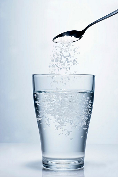 Uống nước muối loãng có thật sự giảm cân hiệu quả?