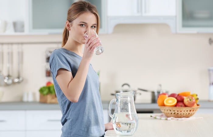 Sử dụng nước tinh khiết được bổ sung khoáng chất có lợi giúp cơ thể luôn khỏe mạnh, tinh thần sảng khoái